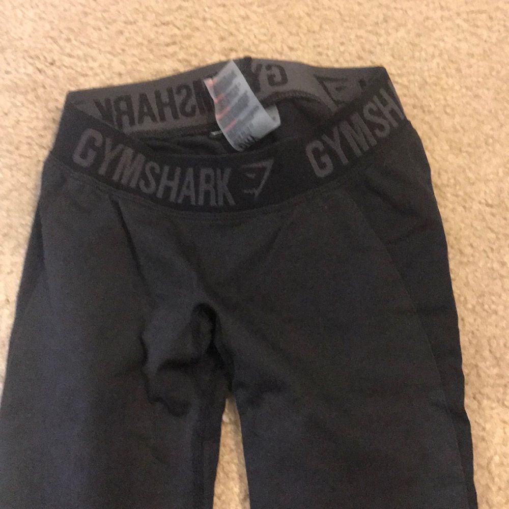 BRAND NEW NEVER WORN GYM SHARK